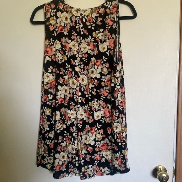 Obsession one X ladies, plus size tank tunic, top floral sleeveles - Picture 2 of 5